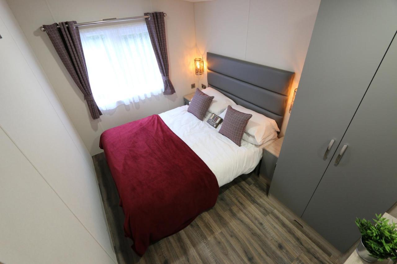 Black Bull Retreat, Barmston With Private Hot Tubs Driffield Exterior foto