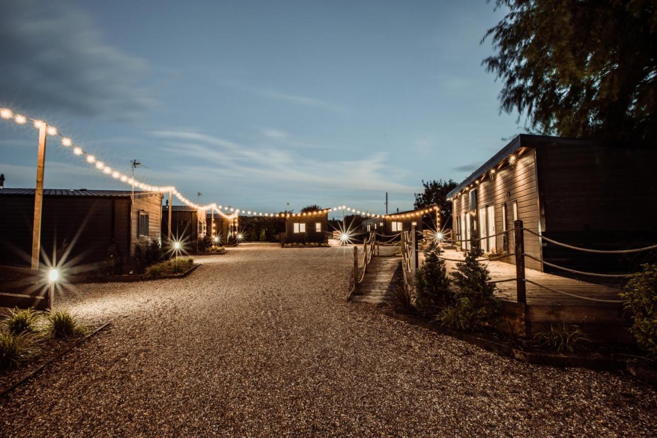 Black Bull Retreat, Barmston With Private Hot Tubs Driffield Exterior foto