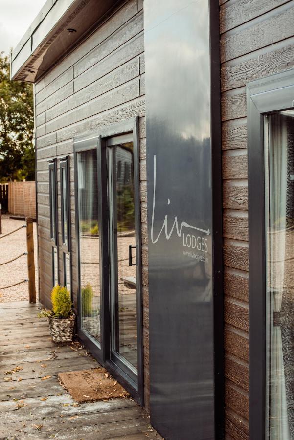 Black Bull Retreat, Barmston With Private Hot Tubs Driffield Exterior foto