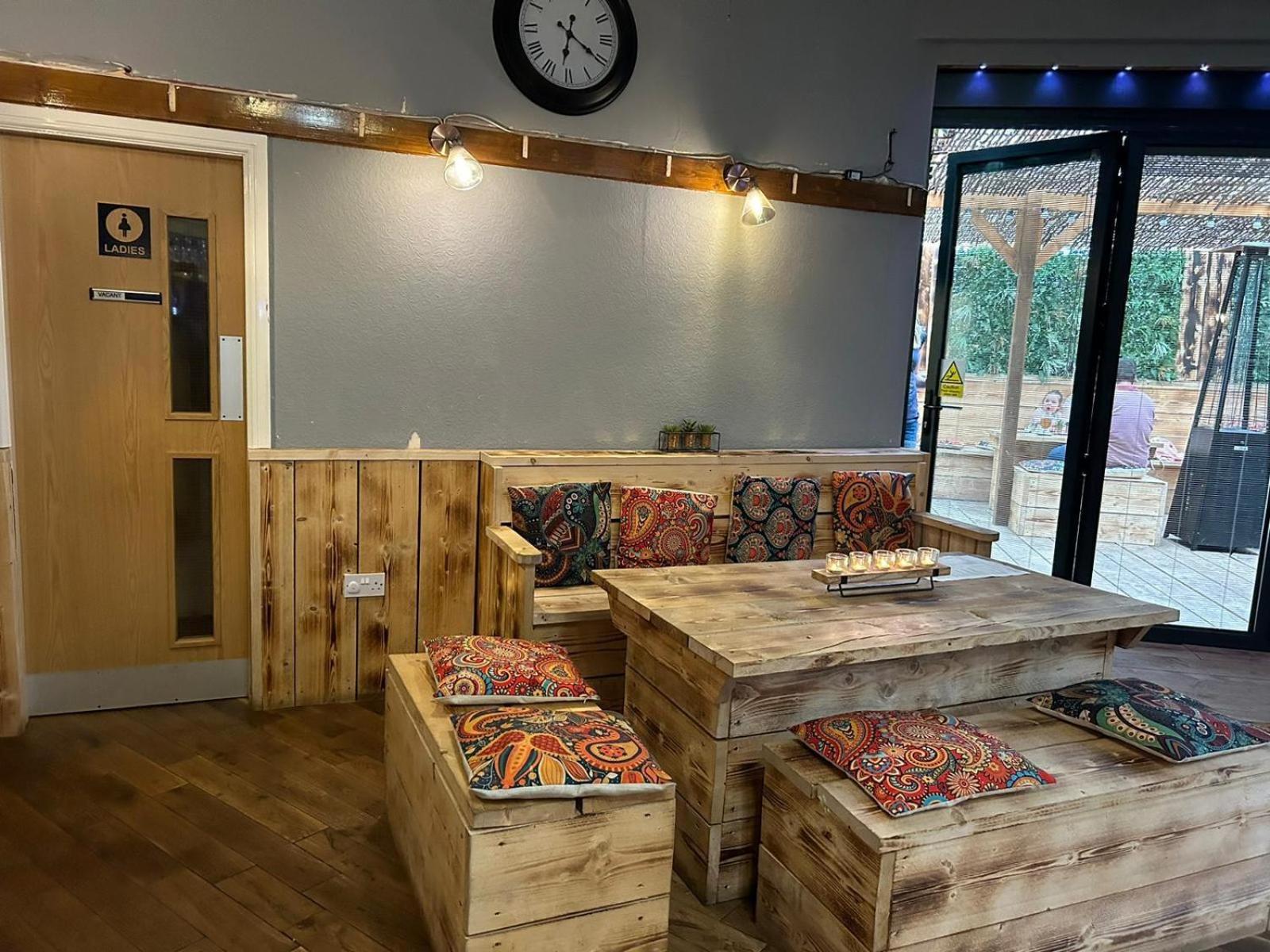 Black Bull Retreat, Barmston With Private Hot Tubs Driffield Exterior foto