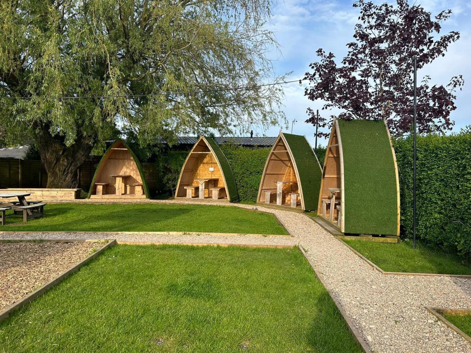 Black Bull Retreat, Barmston With Private Hot Tubs Driffield Exterior foto